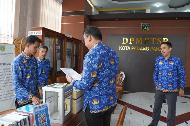 Cek Layanan Publik, Pj Wako Sonny Minta OPD Maksimalkan Pelayanan 1 Pj Wako Sonny Minta OPD Maksimalkan Pelayanan