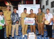 Tiga Daerah dapat Bantuan, Suhatri Bur Berikan Semangat Korban Banjir Lahar Merapi