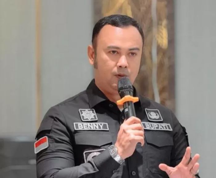 Tahun ini Persoalan THL dan Honorer di Sijunjung Tuntas, Bupati Benny: Tak Mungkin Ribuan Honorer Dirumahkan 1 Bupati Sijunjung, Benny Dwifa Yuswir.