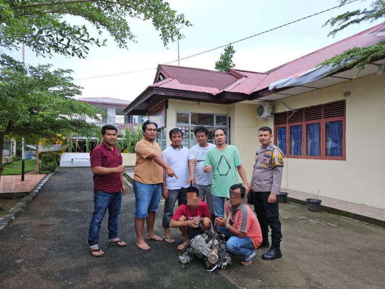 Pelaku dan Penadah Curanmor Dibekuk Macan Kumbang Satreskrim Polres Pessel 1 4225dc77 b7e5 4253 ab05 a54fefb4e5e8