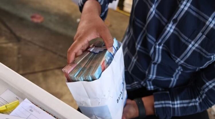 Bantuan Tunai Bencana Galodo Tanah Datar Mencapai 2 Miliar Rupiah