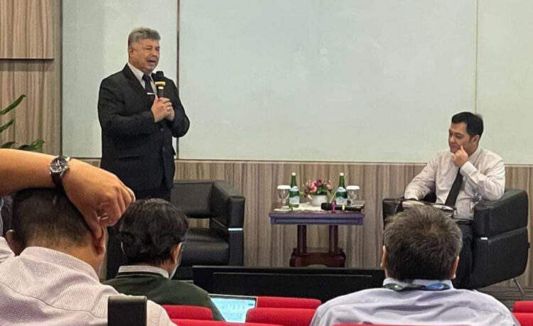 JADI NARASUMBER— Wali Kota Solok Zul Elfian tampil sebagai narasumber sesi Leaders Insight di Gedung BI Institute Lt 2 - MH Thamrin No 2 Jakarta Pusat