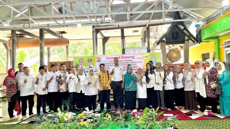 RDK Taratak Baru Terbaik Nasional 1 TERBAIK—Kabupaten Sijunjung ditetapkan sebagai terbaik I pada penilaian apresiasi insan rumah data kependudukan BKKBN tingkat Nasional tahun 2024.