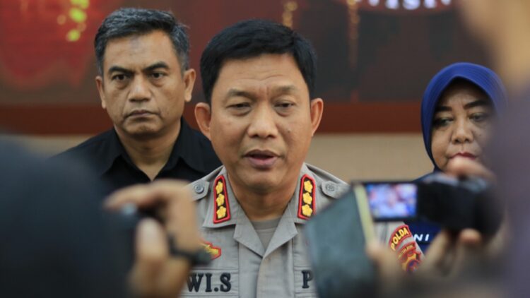 Kasat Reskrim dan Kanit Tipidkor Polres Pessel Diperiksa Propam Polda, Kabid Humas: Tindaklanjuti Pengaduan Masyarakat 1 Kabis Humas Polda Sumbar, Kombes Pol Dwi Sulistyawan