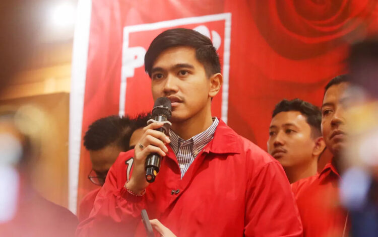 Minta Sekjen PKS Jangan Bohongi Publik, Ketum PSI: Pak Jokowi Tidak Pernah Menawarkan Nama Saya ke Partai-partai 1 Ketua Umum Partai Solidaritas Indonesia (PSI) Kaesang Pangarep.