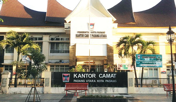 17 Persen Warga Kecamatan Padang Utara sudah Aktivasi IKD 1 Kantor Camat Padang Utara 2020