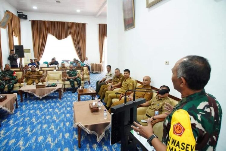 Kondisi Bencana, Program TMMD Sukses dapat Nilai Plus 1 PROGRAM TMMD—Ketua Tim Wasev TMMD ke 120 Brigjen TNI Fauzi Rusli saat berbicara di hadapan bupati serta tamu lainnya.
