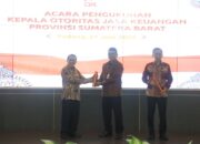 Roni Nazra Resmi Jabat Kepala OJK Sumbar