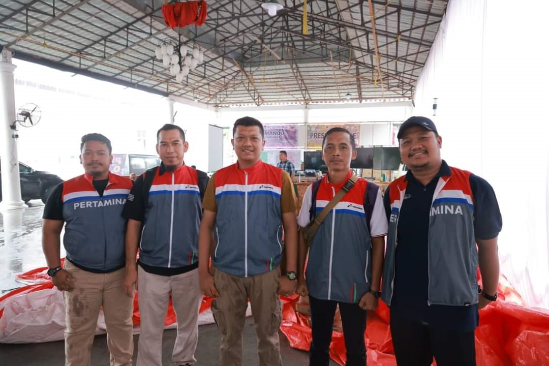 Peduli Bencana Tanah Datar PT Kilang Pertamina Indonesia Dumai Salurkan Bantuan