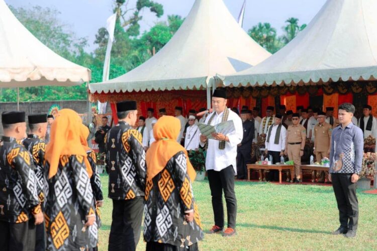 MTQ juga Ditujukan untuk Meramaikan Masjid 1 SAMBUTAN—Bupati Sijunjung Benny Dwifa saat berikan sambutan.