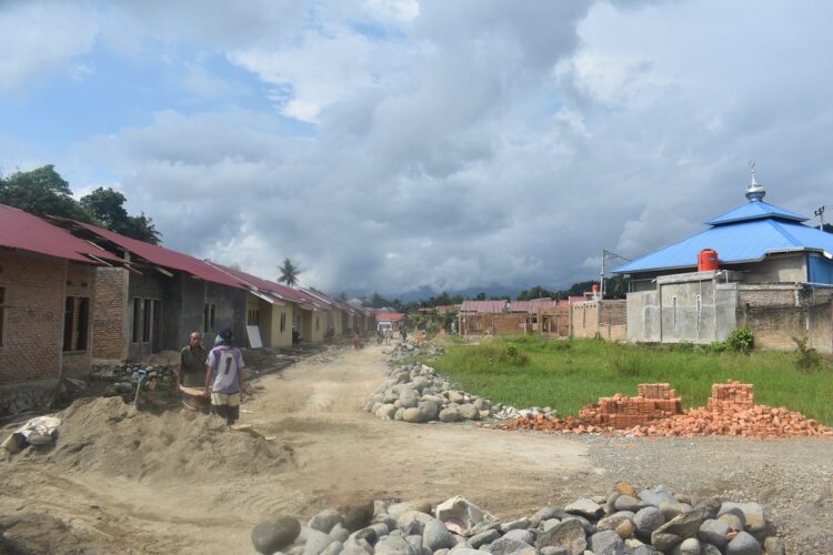 Rumah Subsidi PT Farensa Ardina Abadi, Tahap 10 Dibangun di Arai Pinang 1 PENGERJAAN—PT Farensa Ardina Abadi tahap 10 di Jalan Arai Pinang dalam pengerjaan perumahan sebanyak 54 unit rumah.