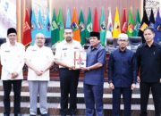 Wakil Gubernur Sampaikan Rancangan KUA-PPAS Sumbar 2025, Suwirpen Ingatkan Proyeksi Pendapatan harus Mencermati Target yang Ditetapkan