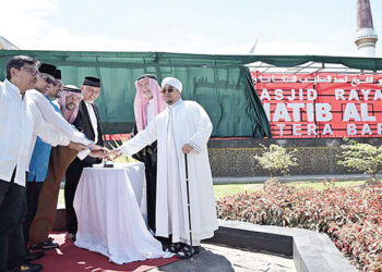 Bentuk Keberlanjutan Pembangunan oleh 3 Gubernur, Nama Masjid Raya Syekh Ahmad Khatib Al Minangkabawi Sumbar Diresmikan
