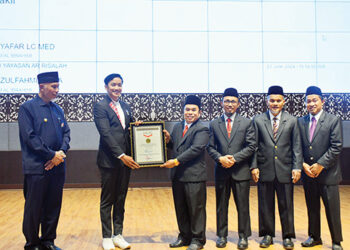 Wakaf Uang Berjangka Serentak Secara Daring, Ar Risalah Padang Pecahkan Rekor MURI