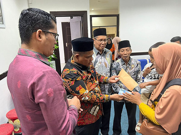 Baznas Serahkan Bantuan Dana Untuk RTLH Tahun 2024