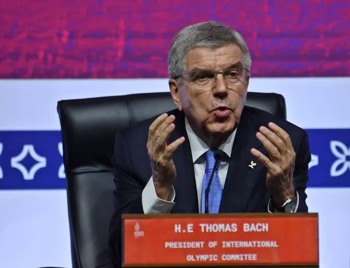 Kontingen Korsel Diperkenalkan sebagai Korut di Pembukaan Olimpiade Paris 2024, IOC Resmi Minta Maaf 1 PRESIDEN IOC— Presiden Komite Olimpiade Internasional (IOC) Thomas Bach telah meminta maaf kepada Korsel usai kekeliruan dalam penyebutan kontingen di pembukaan Olimpiade Paris 2024.