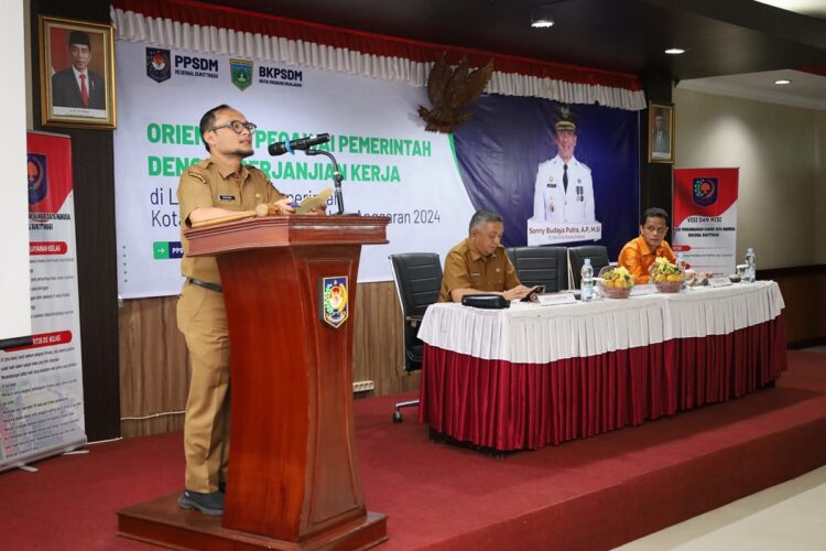 53 PPPK Pemko Padang Panjang Jalani Orientasi di PPSDM Kemendagri 1 SAMBUTAN—Penjabat (Pj) Sekretaris Daerah Winarno memberikan sambutan saat membuka orientasi di PPSDM Kementerian Dalam Negeri Regional Bukittinggi, Kabupaten Agam.