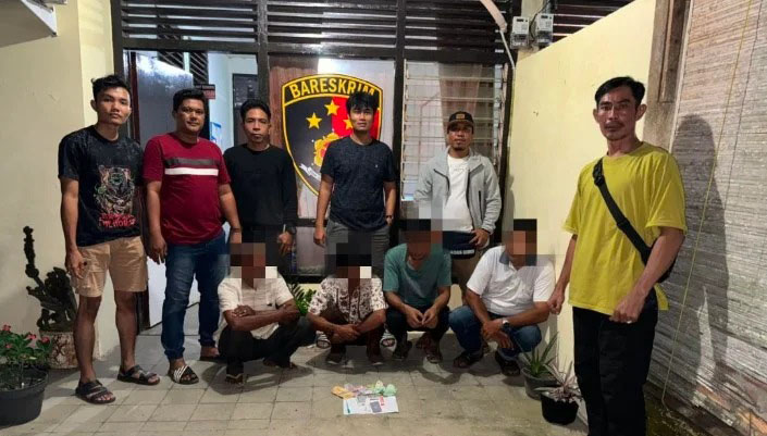 4 Pemain Judi Song Digerebek di Warung 1 JUDI SONG—
Empat pelaku judi song ditangkap jajaran Satreskrim Polres Padangpariaman.