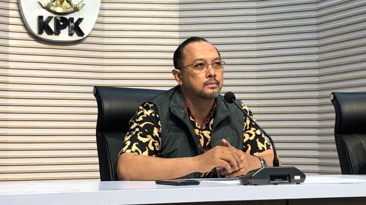 KPK Siap Dampingi Pansus DPR Audit Pengelolaan Uang Haji 2024 1 BERI KETERANGAN— Juru Bicara KPK Tessa Mahardika Sugiarto
saat memberikan keterangan pers.