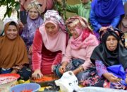 Yenni Andri Warman Hadiri Peliputan Tradisional Makan Bajamba