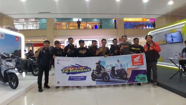 Komunitas AHSB Meriahkan Peluncuran All New Honda BeAT 1 MERIAH-Anggota Asosiasi Honda Sumatra Barat (AHSB) turut memeriahkan peluncuran All New Honda BeAT oleh PT Menara Agung.