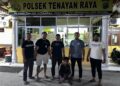 Maling Bagak, Beraksi di Kosan yang Dihuni Polisi, Motor, Laptop dan Hp Diembat 10 Maling Bagak, Beraksi di Kosan yang Dihuni Polisi, Motor, Laptop dan Hp Diembat