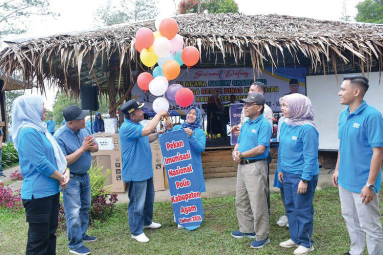 Meriahkan Hari Kesehatan Nasional ke-59, Dinkes Agam Gelar Family Ghatering 1 Family Ghatering— Dinkes Agam mengadakan Family Ghatering Keluarga Besar Dinas Kesehatan Kabupaten Agam, di Lawang Park, Kecamatan Matur, Minggu (14/7).
