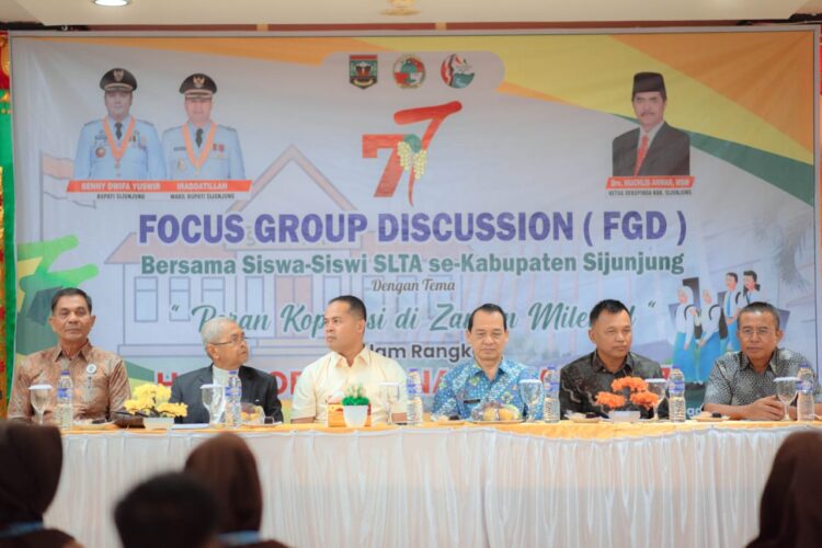 Pelajar SLTA di Sijunjung Dibekali FGD Tentang Perkoperasian