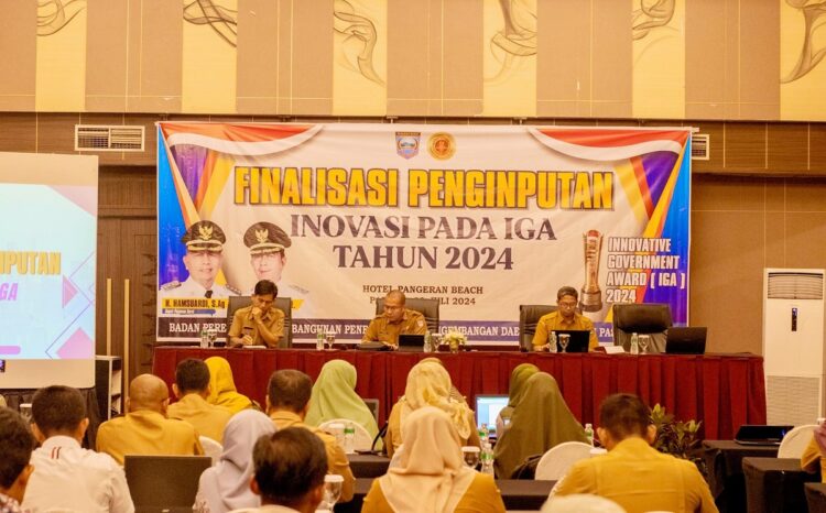 FINALISASI—Pemkab Pasbar menggelar  Finalisasi Penginputan Innovative Government Award, Senin (29/7).