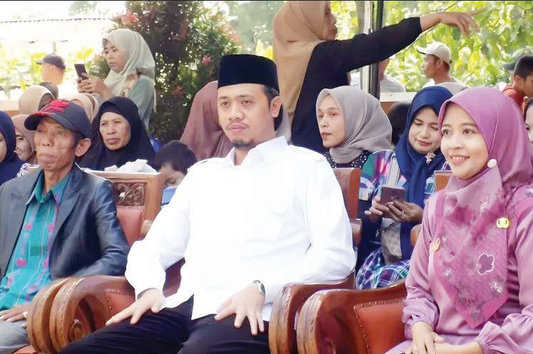 Subsidi Iuran Komite SMA Negeri, Pemko Bukittinggi Kucurkan Rp 9,5 Miliar 1 SUBSIDI— Pemko Bukittinggi di bawah pimpinan Wali Kota Erman Safar mengucurkan dana sebesar Rp 9,5 miliar untuk subsidi iuran komite SMA Negeri