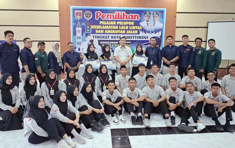PELAJAR PELOPOR— Pemerintah Kota Bukittinggi menggelar Pemilihan Pelajar Pelopor Keselamatan Lalu Lintas (Lalin) sebagai upaya menumbuhkan kesadaran patuh aturan lalu lintas di kalangan siswa.