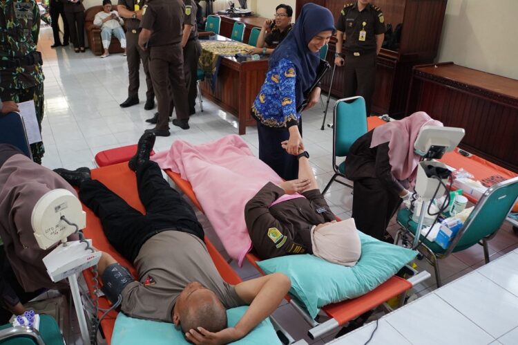 Peringati HBA, Kejari Padangpanjang Gelar Donor Darah 1 Peringati HBA Kejari Gelar Donor Darah