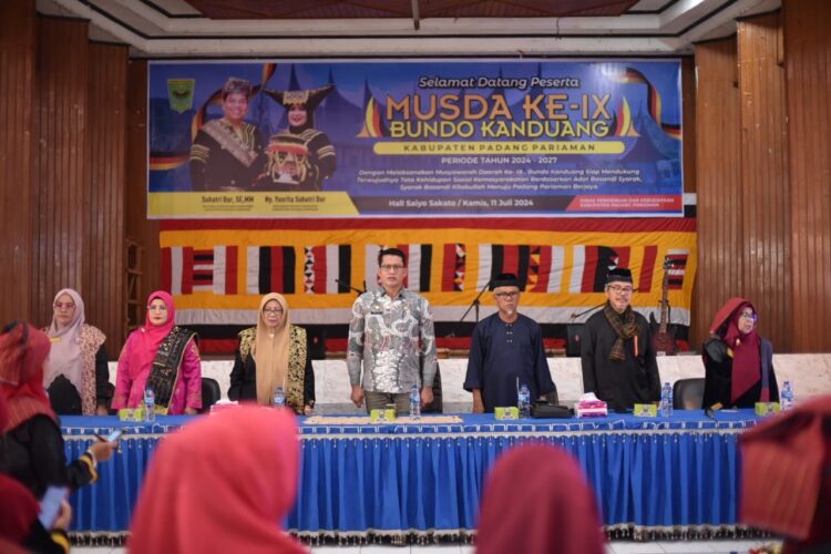 Musda Bundo Kanduang Masa Bakti 2024-2027, Sekda Rudy: Jangan Hanya Terfokus pada Pemilihan Ketua 1 MUSDA—Sekretaris Daerah Padangpariaman Rudy Repenaldi Rilis saat membuka secara resmi musyawarah daerah (Musda) ke IX Bundokanduang Padangpariaman masa bhakti 2024-2027.