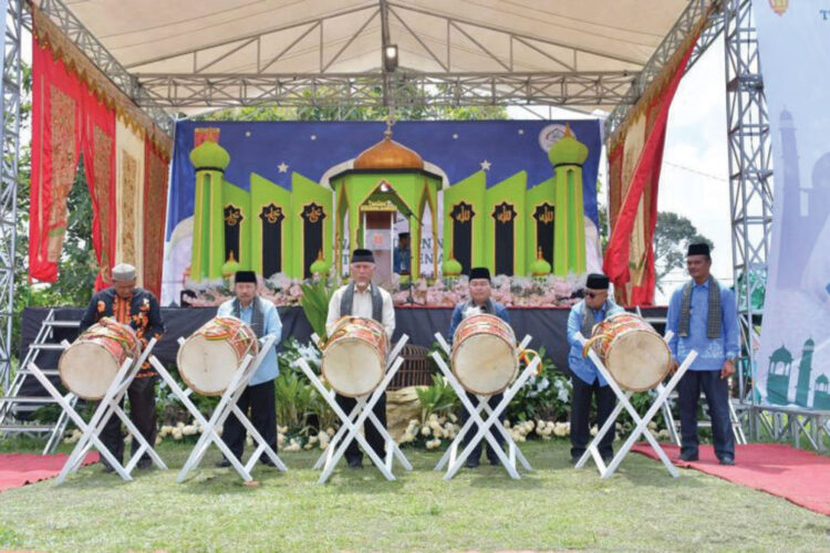 Tuan Rumah MTQN ke-41 Agam Bidik Juara Umum, 25 Golongan Musabaqah Masuk Final 1 PEMBUKAAN MTQ— Pembukaan MTQ ke-41 tingkat Kabupaten Agam yang dibuka secara langsung oleh Gubernur Sumbar Mahyeldi.