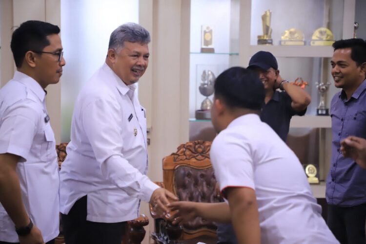 Wako Solok Dukung Penuh Turnamen Sepakbola Fadlul Effendi Cup 1 Wako Solok Dukung Penuh Turnamen Sepakbola Fadlul Effendi Cup