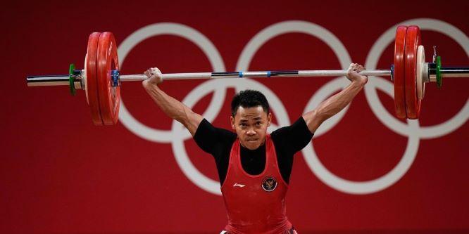 ASUPAN NUTRISI— Eko Yuli Irawan, atlet Indonesia di ajang Olimpiade mendapat asupan nutrisi yang terbaik.