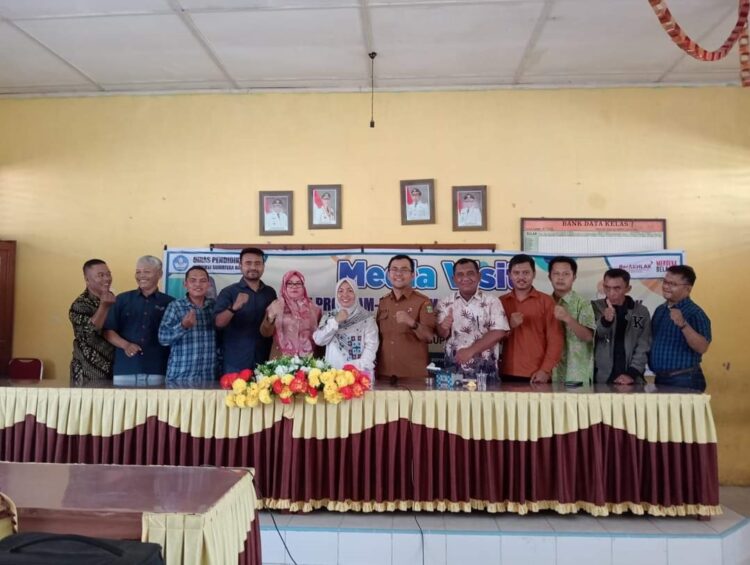 PROGRAM PRIORITAS— Disdik Sumbar melakukan sosialisasi program program perioritas Kementerian Pendidikan dan Kebudayaan Riset serta Teknologi.