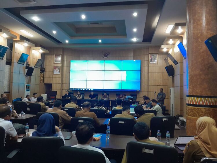 Pemerintah Kota (Pemko) Padang bakal gandeng Shenzhen Bus Group, dalam upaya untuk menyelaraskan pembangunan berbasis blue economy and green economy.