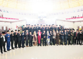 Anggota DPRD Sijunjung Periode 2024-2029 Dilantik, Kombinasi 17 Wajah Baru dan 13 Incumbent Siap Jalankan Amanah