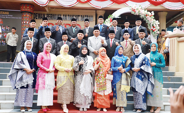 25 Anggota DPRD Bukittinggi Periode 2024-2029 Resmi Dilantik, Emban Amanah, Utamakan Kepentingan Masyarakat 1 ANGGOTA DPRD Bukittinggi Periode 2024-2029.