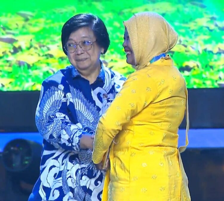 Turut Berkontribusi Serta Menginspirasi Dalam Upaya Perlindungan & Pelestarian Lingkungan, UMKM Binaan PLN UIP SBT Terima Penghargaan Dari Menteri KLHK 1 4a3340bb f38a 4ede 9774 4de5dd1b4462