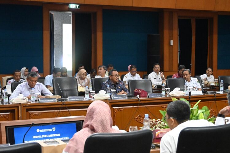 Angka Inflasi Kota Payakumbuh di Bawah Nasional 1 RAKOR PENGENDALIAN INFLASI— Pj Wali Kota Payakumbuh Suprayitno menghadiri High Level Meeting (HLM) Tim Pengendali Inflasi Daerah (TPID) triwulan III di Aula Nan Tongga Kantor Perwakilan Bank Indonesia Sumbar, Rabu (31/7).