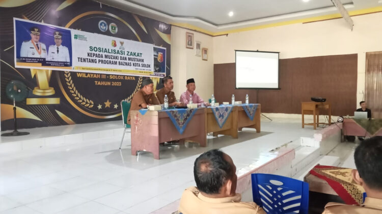 SOSIALISASI—Terlihat kegiatan  sosialisasi bantuan pembangunan dan rehabilitas Rumah Tidak Layak Huni 
(RTLH) tahun 2024 yang digelar BAZNAS..