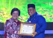 Rangkaian Festival LIKE di Jakarta Convention Center, Bupati Suhatri Raih Penghargaan Pembina Proklim Lestari dari Menteri LHK RI