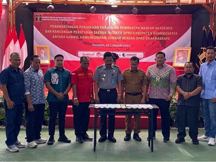 DPRD Kabupaten Dharmasraya Lakukan Kerjasama dengan Kemenkumham Sumbar 1 DPRD Kabupaten Dharmasraya Lakukan Kerjasama dengan Kemenkumham Sumbar