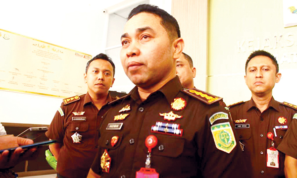 Dugaan Pungutan Berkedok Uang Komite di MIN 1 Padang, Aspidsus Perintahkan Kajari Lakukan Penyelidikan 1 Hadiman
(Aspidsus Kejati Sumbar)