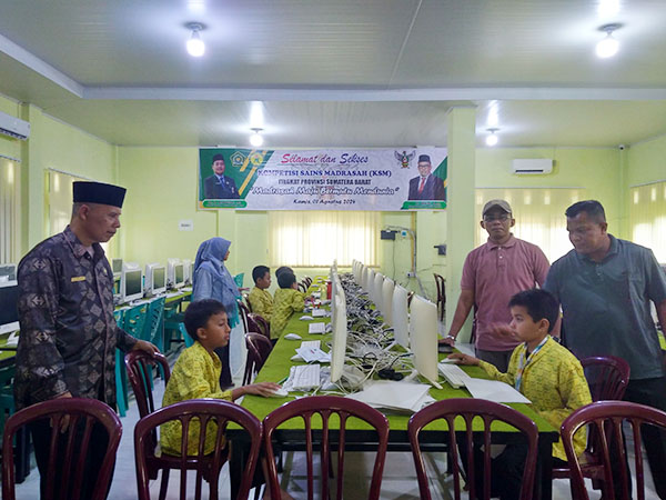 Hari Ini KSM 2024 Dibuka Kanwil, Kemenag Lima Puluh Kota Tinjau Persiapan dan Simulasi 1 Hari Ini KSM 2024 Dibuka Kanwil