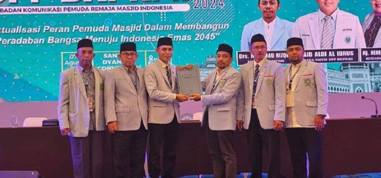 TERPILIH—Nanang Mobarok terplih sebagai Ketua Umum dalam Musyawarah Nasional (Munas) Badan Komunikasi Pemuda Remaja Masjid Indonesia (BKPRMI) ke-14 yang berlangsung di Hotel Santika Kota Medan, (9/8).