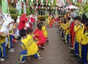 Seluruh Sekolah di Pariaman Meriahkan HUT ke-79 RI