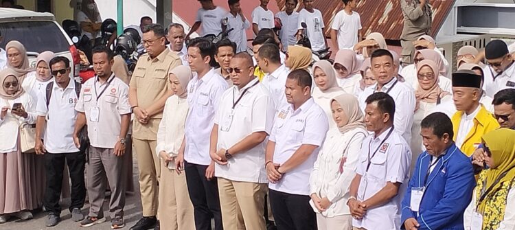 Calon Wako dan Cawawako, Riyanda Putra dan Jeffry Resmi Mendaftar ke KPU 1 DAFTAR—Riyanda Putra, S.IP dan H. Jeffry Hibatullah pasangan calon Walikota dan Wakil Walikota Sawahlunto mendaftar secara resmi ke kantor Komisi Pemilihan Umum (KPU) Sawahlunto l